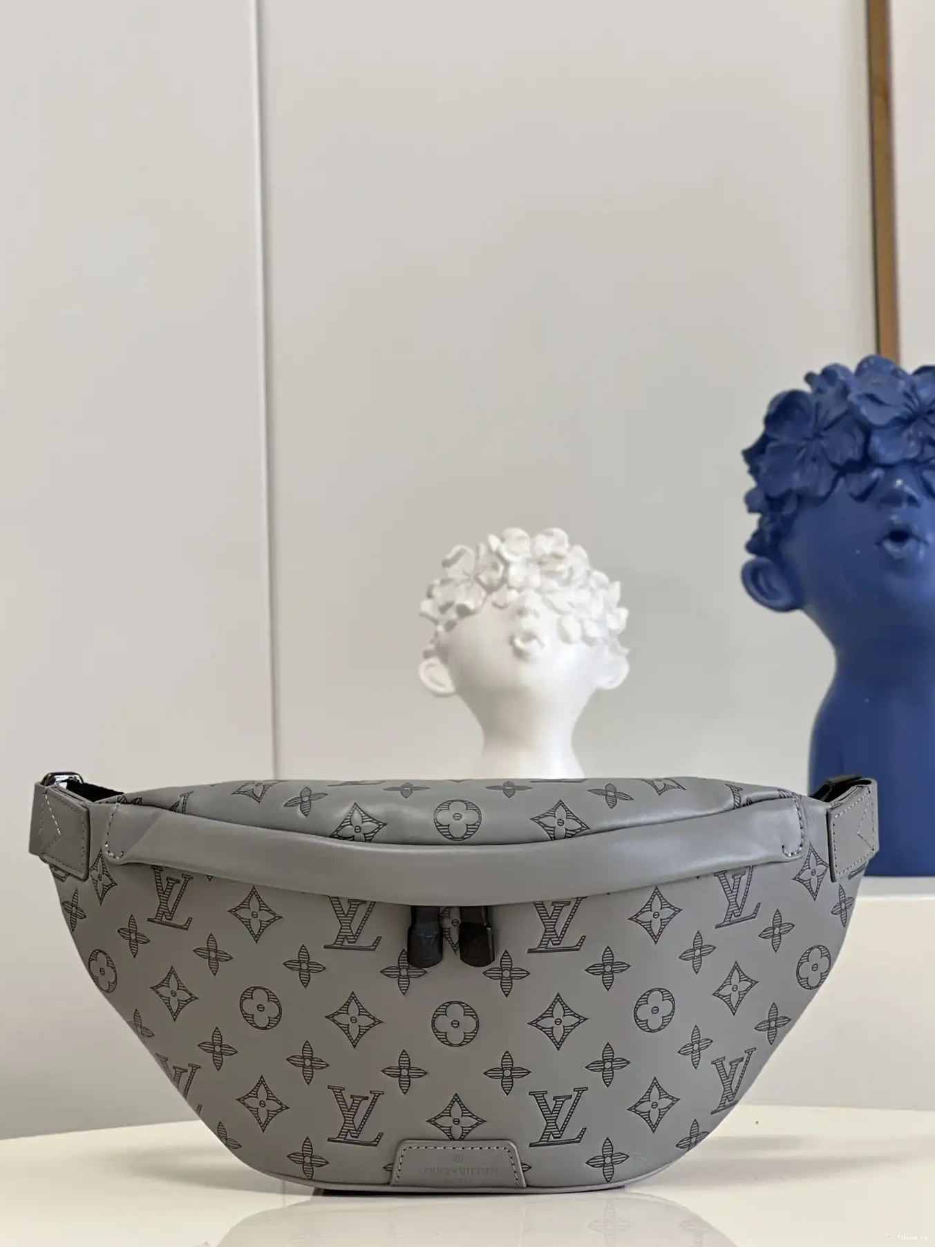 Cheap DISCOVERY LOUIS BUMBAG VUITTON 0706